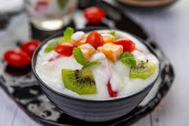 Salade de fruits avec du lait Yaourt 